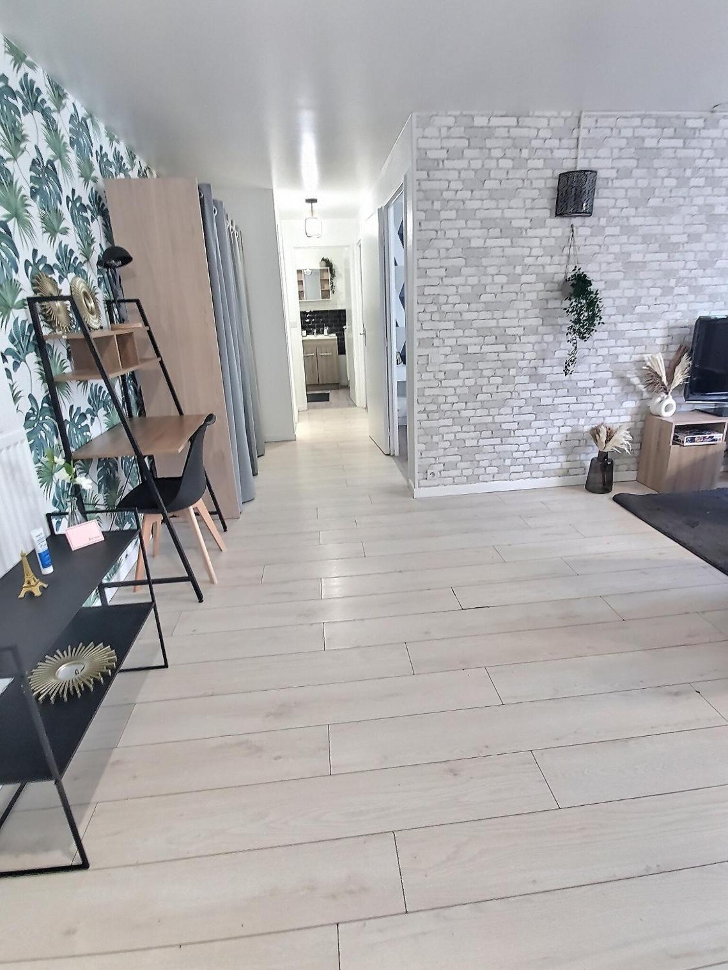 Appartement Pres Gare, Parking فينْيو سور سين المظهر الخارجي الصورة